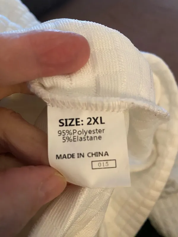 Woman’s white hoodie Size 2X - Image 6