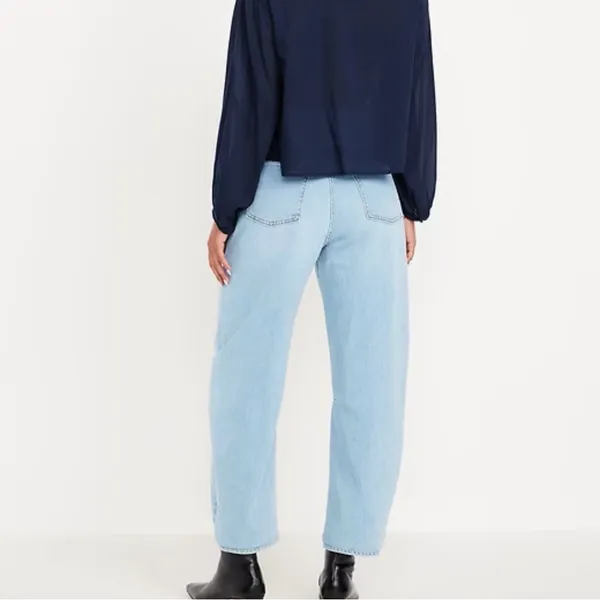 NWT Old Navy‎ High Rise Barrel Ankle Jeans Light Wash Size 2 Trendy Denim - Image 3