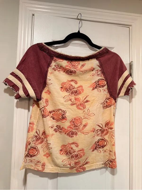 NWOT We the Free Size XS Floral Mixed Fabric Baseball Tee Boho Short Sleeve Top - Image 6