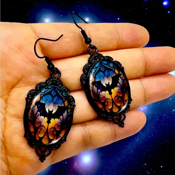Vintage Cameo Style Gothic Bat Earrings‎ Glass Encased Alloy & Iron Hook - Image 10