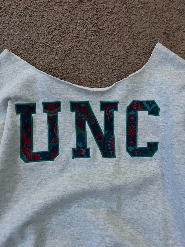 Unc vintage jansport cut crewneck - Image 2