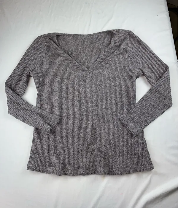 Sweater Size L - Image 3