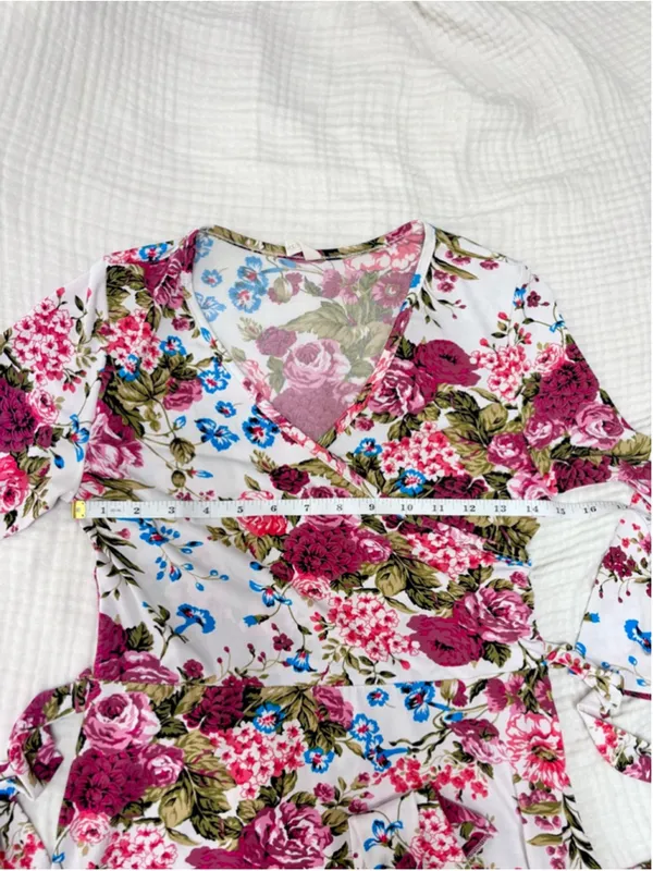 Women's PinkBlush White Pink Floral V-Neck Maxi Dress S - Image 6