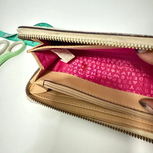 Kate Spade Zip Around Wallet‎ Sz OS Cream Pebbled Leather Continental Organizer - Image 9