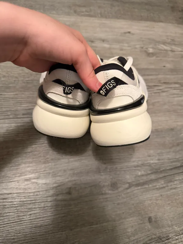 Figs new balance shoes - Image 3