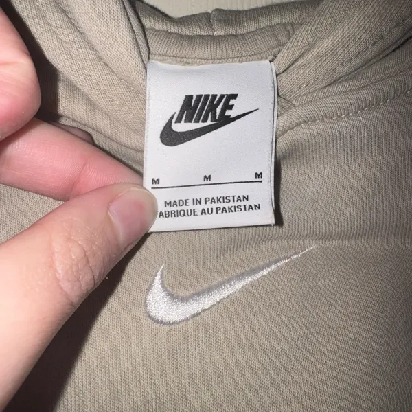 Nike Beige Crewneck Sweatshirt - Image 2
