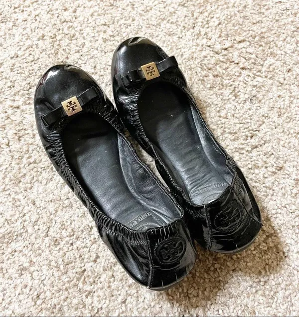 Tory Burch Eddie Bow Patent Leather Ballerina Flats - Image 7