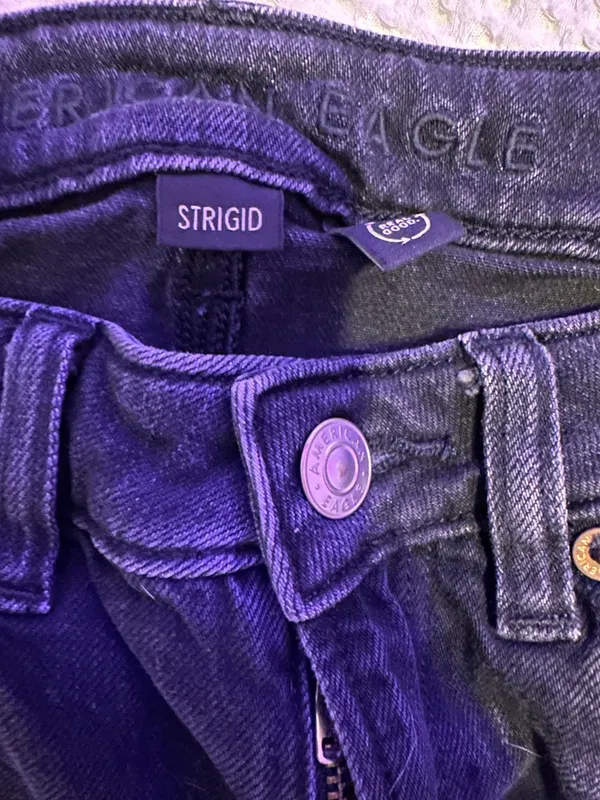 Black American Eagle Jeans - Image 4
