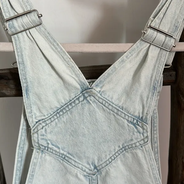 Hennes & Mauritz NWOT light wash denim blue boho high rise 90’s overall Shorts size XS - Image 11