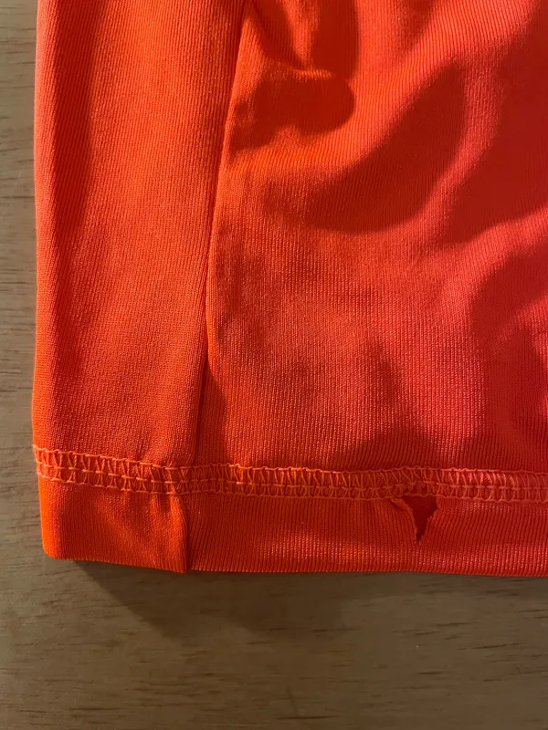 New Women’s Hooters girl Uniform Shorts Size Small with a flaw - Image 4