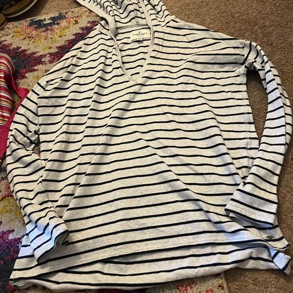 American Eagle small hoodie‎ - Image 2