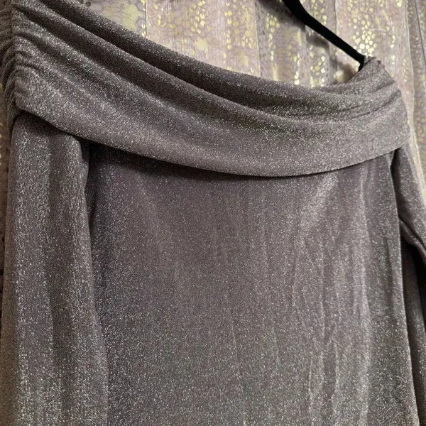 Banana Republic Gold Brown Metallic Sparkly Low Shoulder Top Small - Image 6