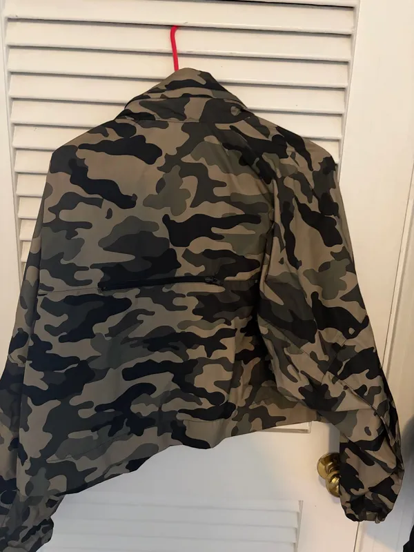 ZARA Cropped Raincoat Packable Hood - Image 4