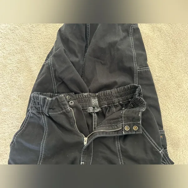 BDG Urban Outfitters Black Relaxed Skate Jean Cargo Jeans Women's Size 28 - Image 6
