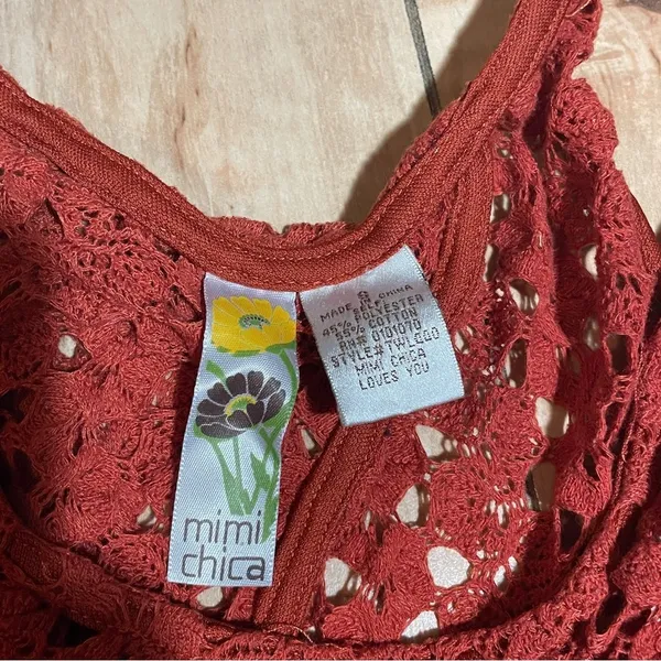 Mimi Chica - crochet tank top - women’s size small -‎ burnt/orange rust - Image 4