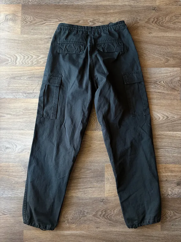 Brandy Melville Black Cargo Pants - Image 5