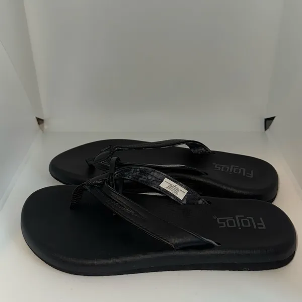 FLOJOS Sandals Women's 6 Classic Slip-on Flip Flops w Cutout Tie Dye Strap - Image 3