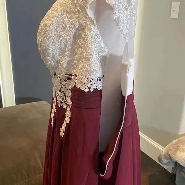 Women’s Ivory Lace Top Chiffon V-Neck with Cap Sleeves Formal Dress Size 18 - Image 11