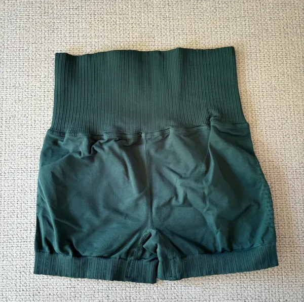 Free People NWOT Good Karma Running Shorts Radiant Blue XS/S NO exterior logo With a holds-you-in high rise and super-soft feel, these ultra-flattering running shorts transition to the track, trails and beyond. Plus, Breathable pinhole details make for a wear-every-day, no-fuss fit. Equipped with SPF 30 UV protection Ribbed, compressive waistband Super stretchy fit Ribbed hems that won’t ride up Measurements for size extra small/ small Inseam: 2.75 in Waist (Relaxed): 20 in Hips (relaxed): 24 in Rise: 9.5 in Contents 27% Spandex 73% Nylon - Image 6