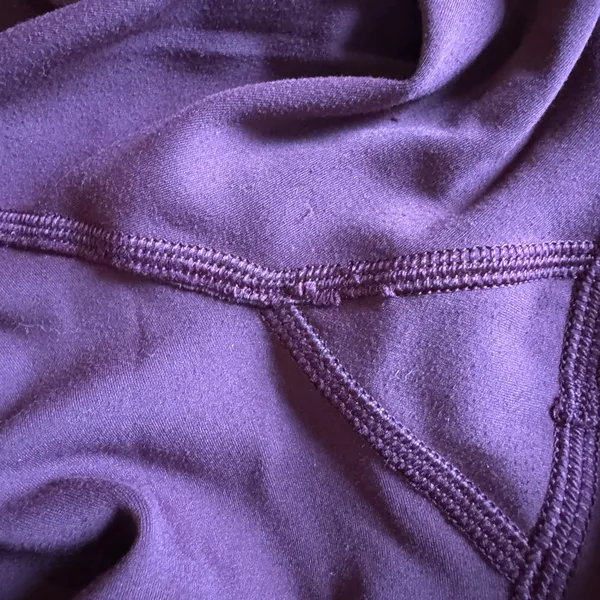 Lululemon In Movement Crop *Everlux 19"‎ size 6 - Image 4
