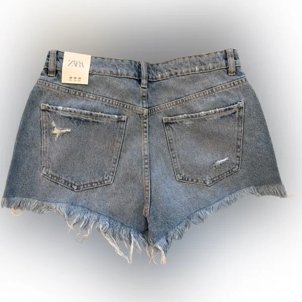 Zara Women's Blue Button Fly Denim Shorts NWT - Image 2