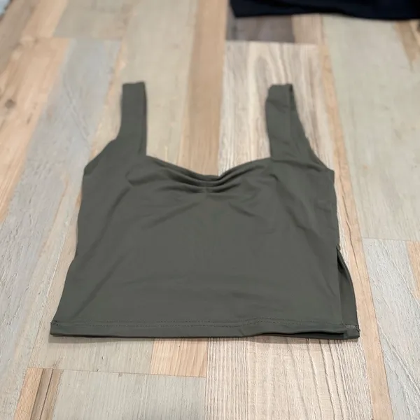 ReoRia Ruched Sweetheart Tank Top Size S Olive Green Sleeveless Crop Top - Image 2