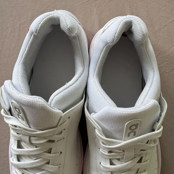 On Running The Roger Advantage Sneakers - Image 5