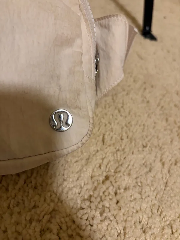 Lululemon Belt Bag 1L - Image 2