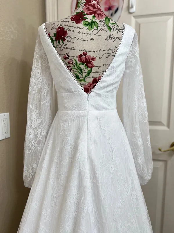 Vintage Style Allover Lace Wedding Dress Long Bishop Sleeve White Size 4 - Image 5