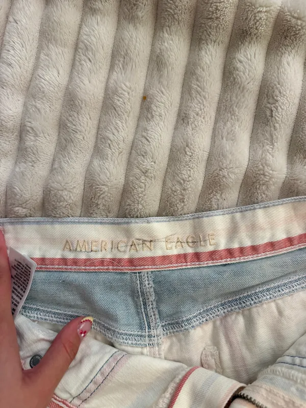 American Eagle Jean Shorts - Image 4