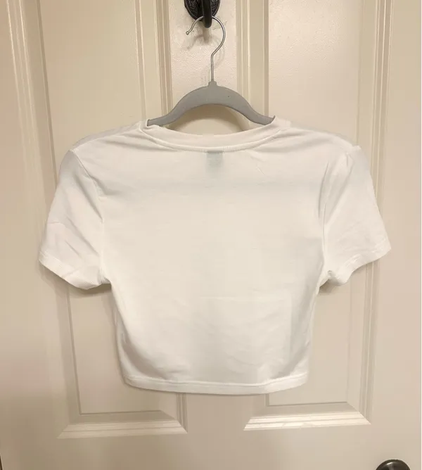 Shein Crop Graphic Tee  - Image 2