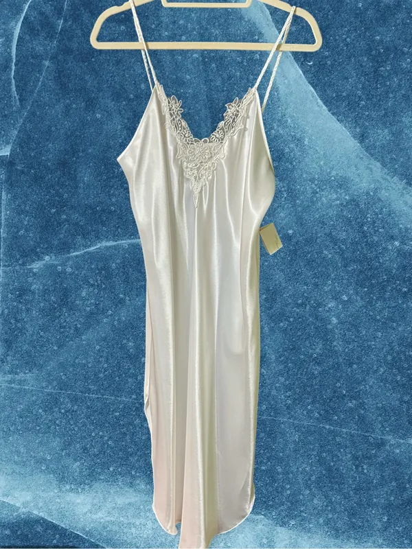 Intimo Amore Satin Ivory Wrap Robe with Nightgown vintage M - Image 3