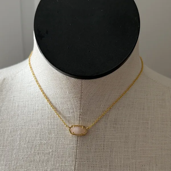 Kendra Scott Gold and Pink Short Pendant Necklace New - Image 4