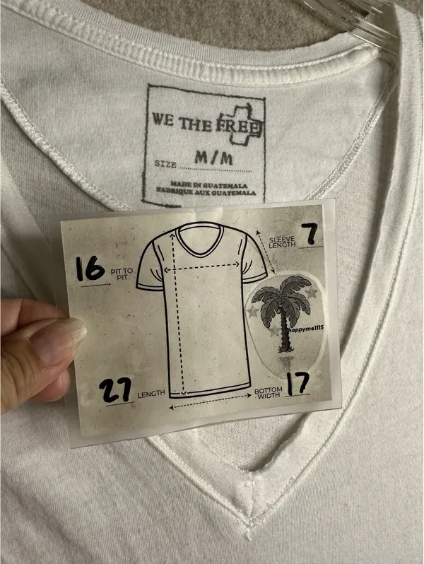 WE THE FREE White Tee V-Neck Women’s Medium Short Sleeve Lightweight - Image 4