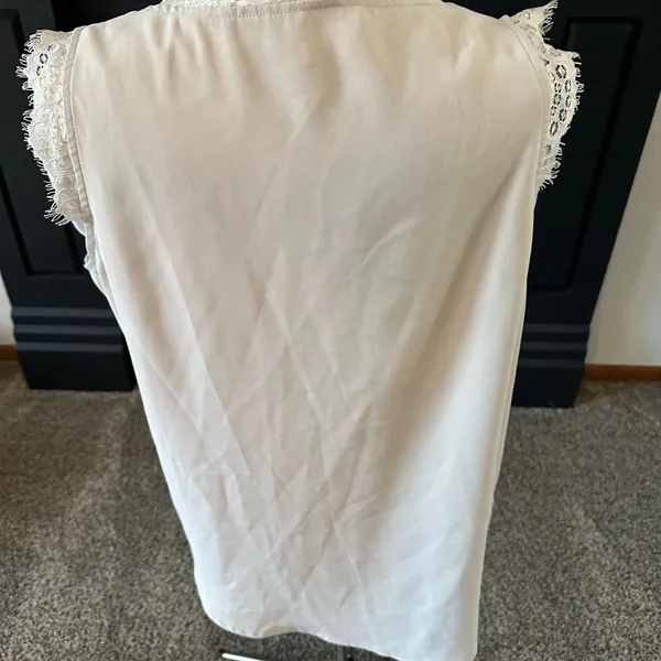 Lace Trim V-neck Tank Camisole Tan Women’s Size XL - Image 4