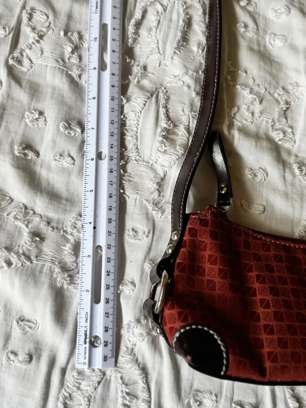 Nine & Co. Red Geometric Shoulder Bag with Dark Brown Trim - Image 9
