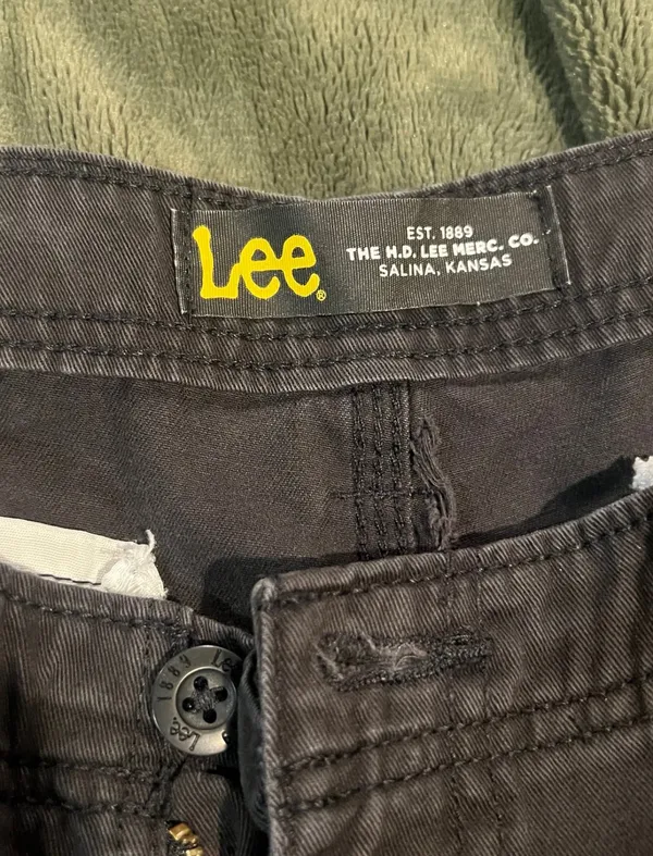 Vintage LEE Faded Black Cargo Shorts | Size 38 Gorpcore - Image 3