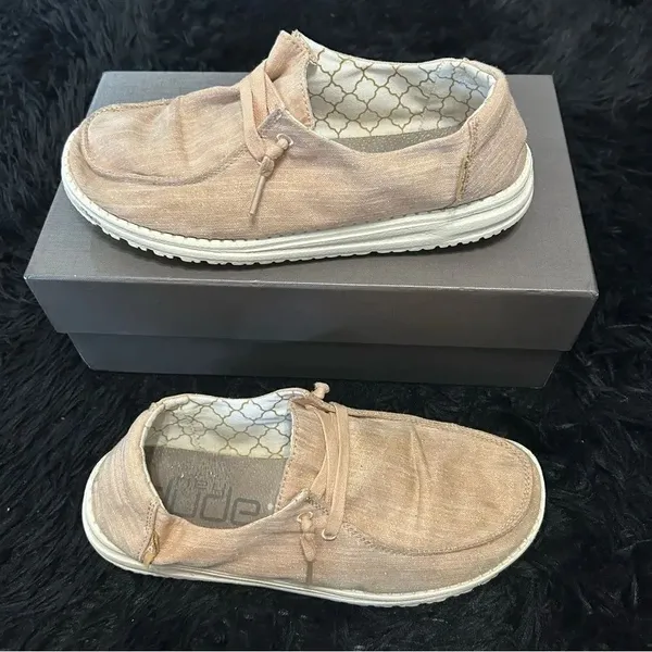 HEY DUDE tan glitter casual shoes sneakers women’s 8 - Image 8
