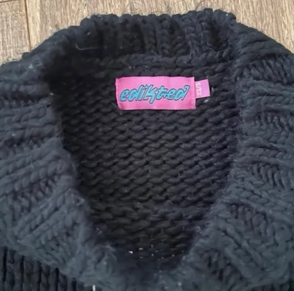 Edikted Sweater Knit Cropped size XS/S - Image 5