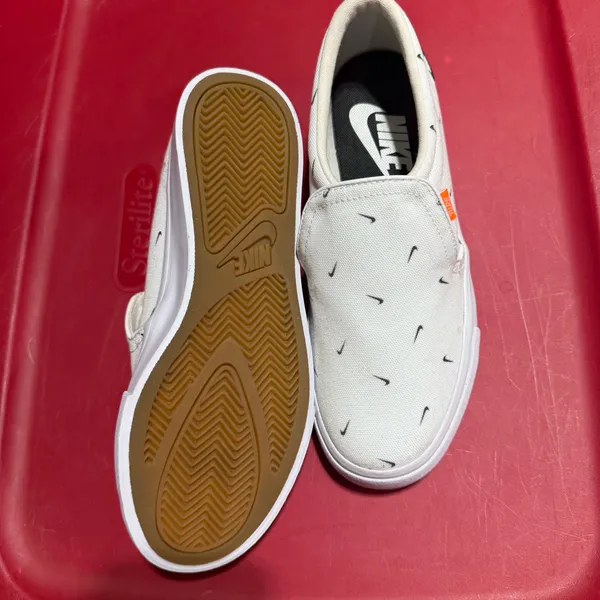 Nike Slip-On Women’s - Image 3