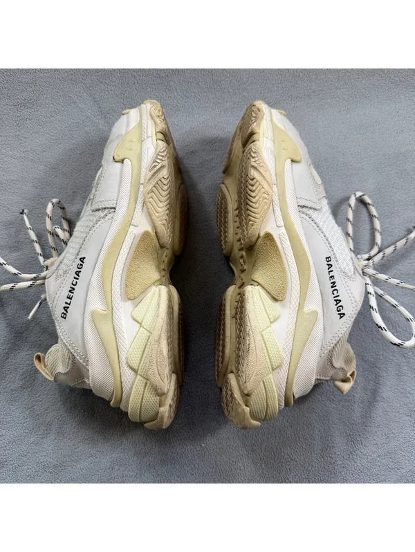 Balenciaga Triple S Women’s EU 37 US 7 White Cream Chunky Sneakers 524039 - Image 3