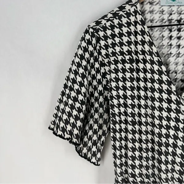 Passion Lilie Houndstooth Cotton Black White Ruffle Hem Mini Wrap Dress Size XL‎ - Image 4