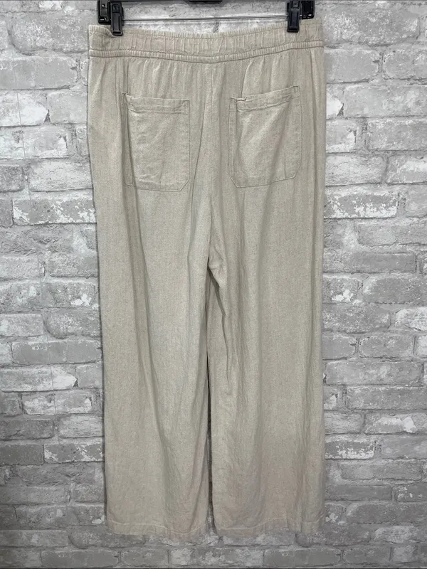 Old Navy High Rise Wide-Leg Linen Pull-On Pants in Light Beige - Image 3