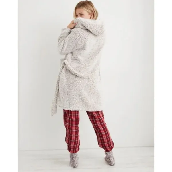 Aerie Gray Sherpa Hooded Belted Robe Cozy Fleece Spa Lounge Warm Pockets Bath M - Image 7