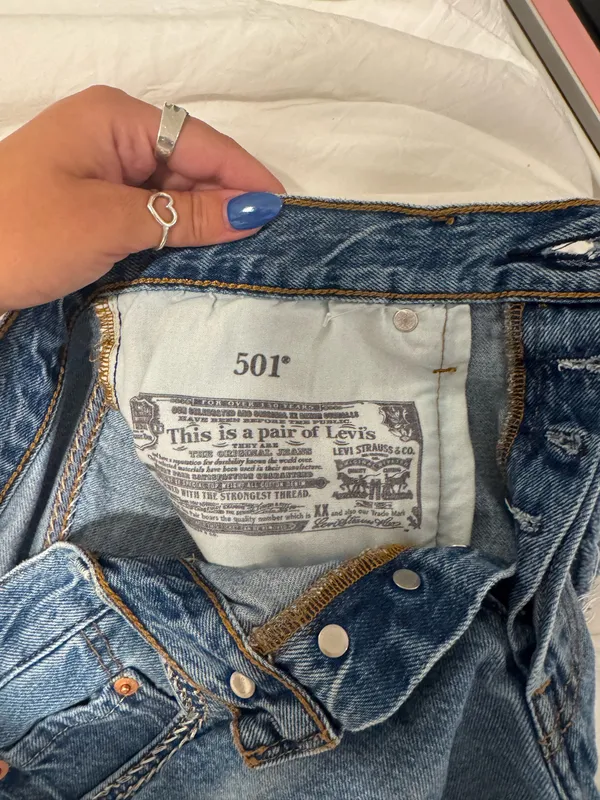 Levi’s 501 Shorts - Image 4