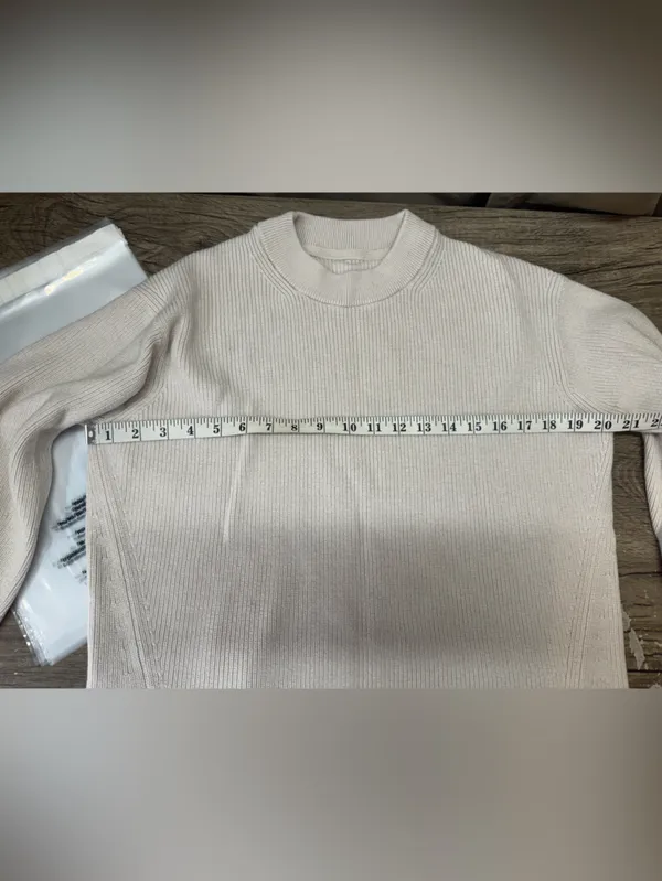 Lululemon Merino Wool-Blend Ribbed Crewneck Sweater size medium - Image 5