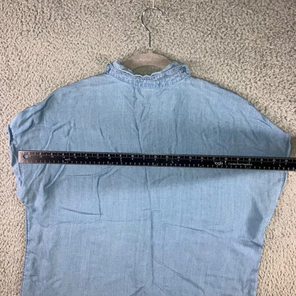 Forever 21 Chambray Shirt Women‎ Medium Button Down Short Sleeve Casual - Image 5