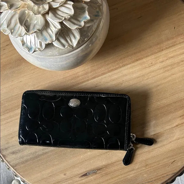 Coach Signature Embossed Black Patent Leather Accordion Zip Wallet - Image 2