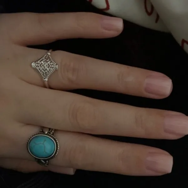Boutique NEW 14k White Gold Plated Cut‎ Out Filigree Hollow Flower Ring, Size 7 - Image 5