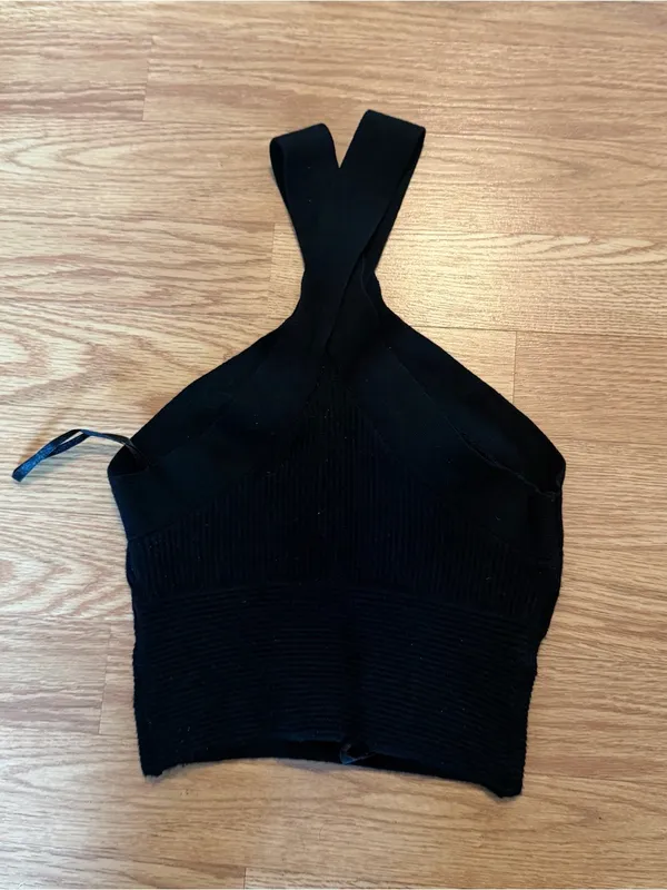 Abercrombie & Fitch Black Ribbed Cross-Front Crop Top - Image 4